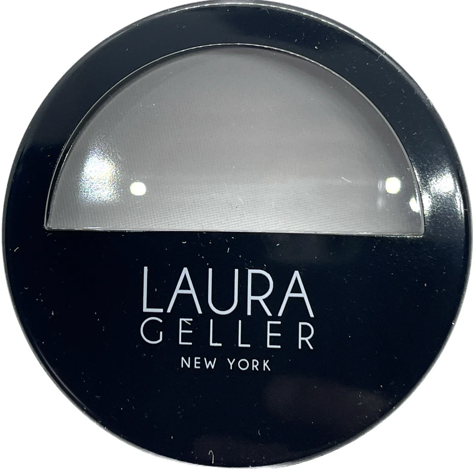 Laura Geller Matte Maker Invisible Oil Blotting Powder .37 oz / 10.5 g - Image 3 of 4