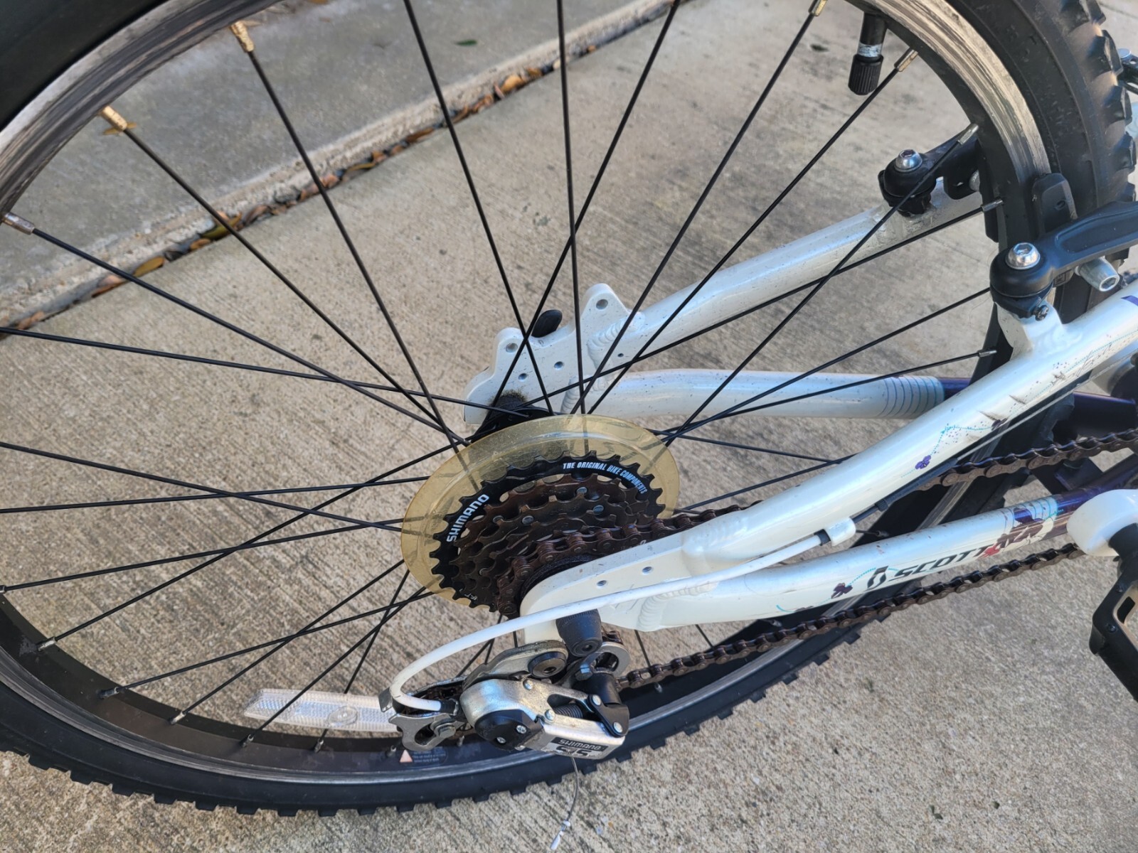 Scott Contessa Bike for kids Jr. 24' Wheel 18 Shifts