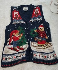 Vintage TIARA Christmas bears knit sweater vest cardigan grandma core cottage