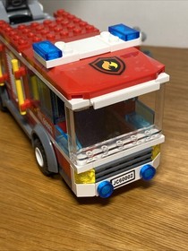 Lego 2013 City Fire Truck 60002 Nearly Complete with Figures