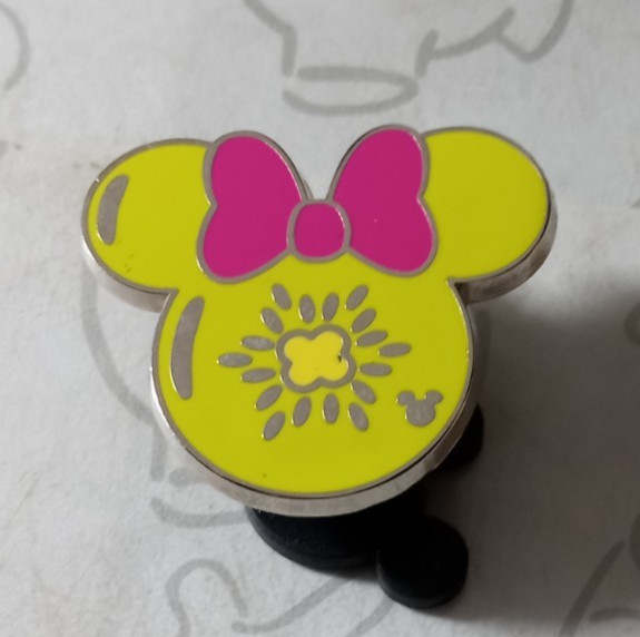 Kiwi Minnie Mouse Fruit Icons 2017 Hidden Mickey Icon DLR Disney Pin 119766