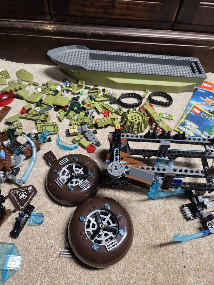 LEGO Legends of Chima Spare Parts Lot - Image 3 of 4