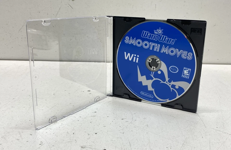 Paquete de discos de juego Wii: Pikmin 2, Super Smash Bros Brawl y Wario Ware movimientos suaves Foto 2 de 4