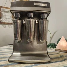 Hamilton Beach Scovill 941-1 Triple Milkshake Machine Vintage Retro