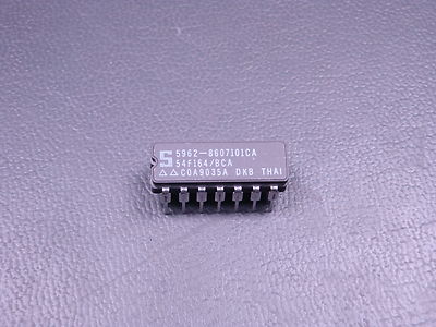5962-8607101CA Signetics 54F164A/BCA Shift Register 8-Bit 14 Pin NOS