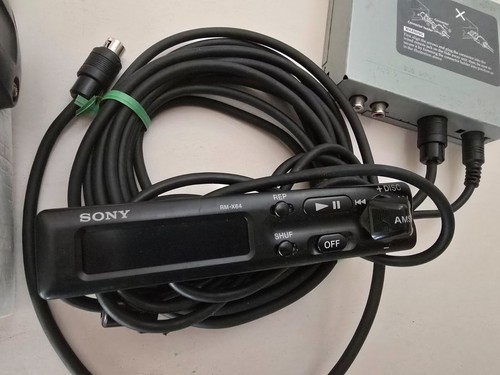 Sony 10 CD Changer CDX-415RF With Controller and Remote RM-X64 - Picture 3 of 6