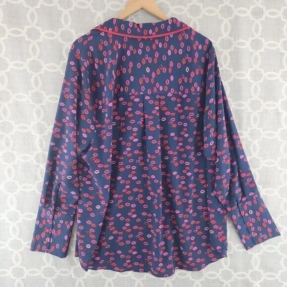 Top pijama estampado labial con botones Lane Bryant para mujer 20 7645 Foto 2 de 4