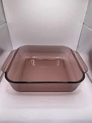 Pyrex Cranberry Square Baking Glass Dish 8x8x2. Vintage. Made In USA. 222-R