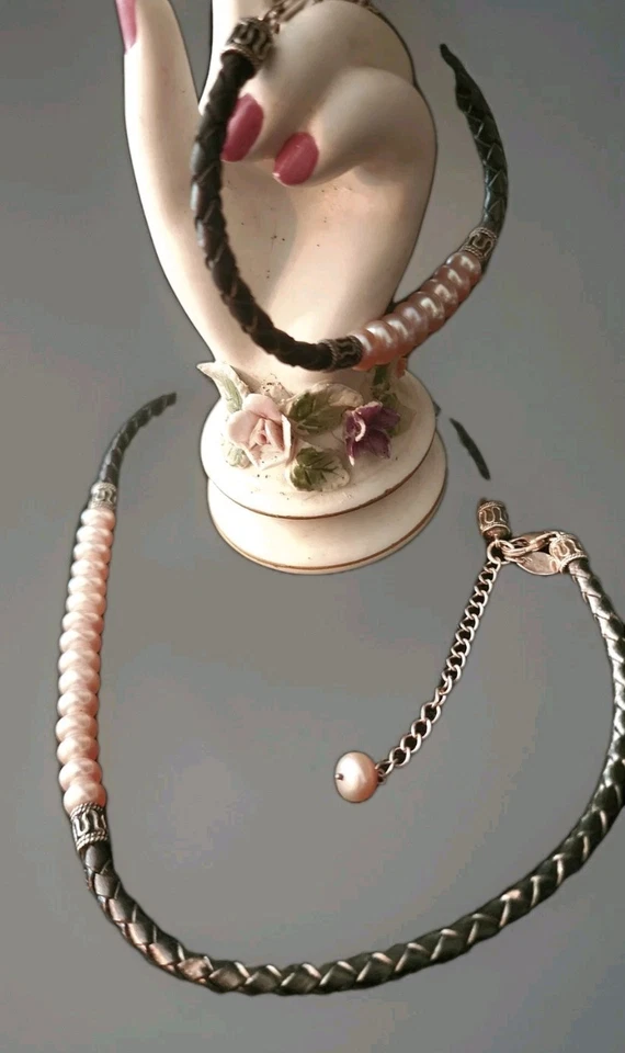 JUEGO DE COLLAR Y PULSERA DE PERLAS Y CUERO DE PLATA DE LEY 925 *JUEGO DE 2 DE DISEÑO* Foto 2 de 4