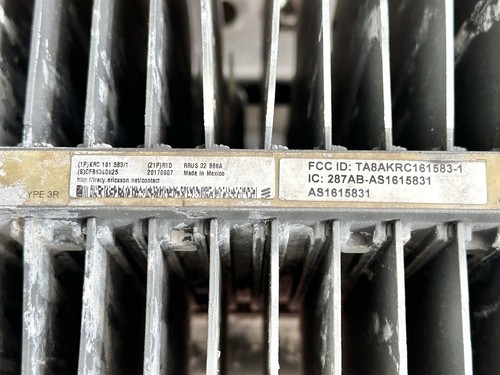 Ericsson KRC161583/1, RRUS 32 B66A (2100MHz) Remote Radio Head Unit - DAMAGED - Picture 2 of 24