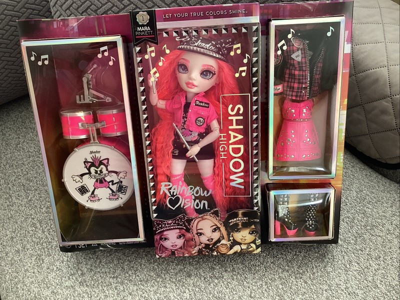Shadow High Rainbow Vision Mara Pinkett Series 1 Neon Shadow 