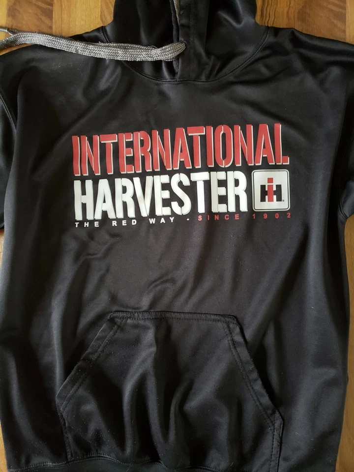 CASE IH INTERNATIONAL HARVESTER BLACK HOODIE SIZE ADULT MEDIUM PRE-OWNED - Image 2 of 3