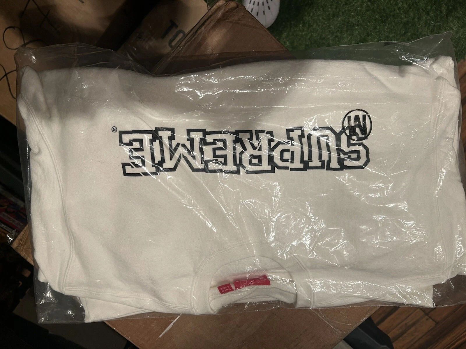 Col rond blanc logo brisé suprême taille L