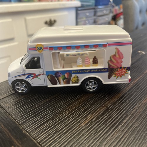 Kinsmart Softy Ice Cream Truck diecast model with pull back action 5