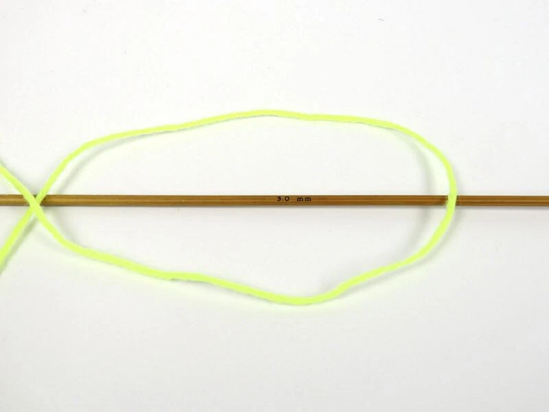 Lote de 4 calcetines unicolor hilo lana superlavado 4x100g/420m amarillo neón Foto 3 de 4