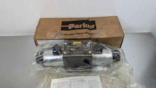 Parker D3W082CNJW4 Hydraulic Valve Double Solenoid 3000/1500 PSI 24VDC 1.5A