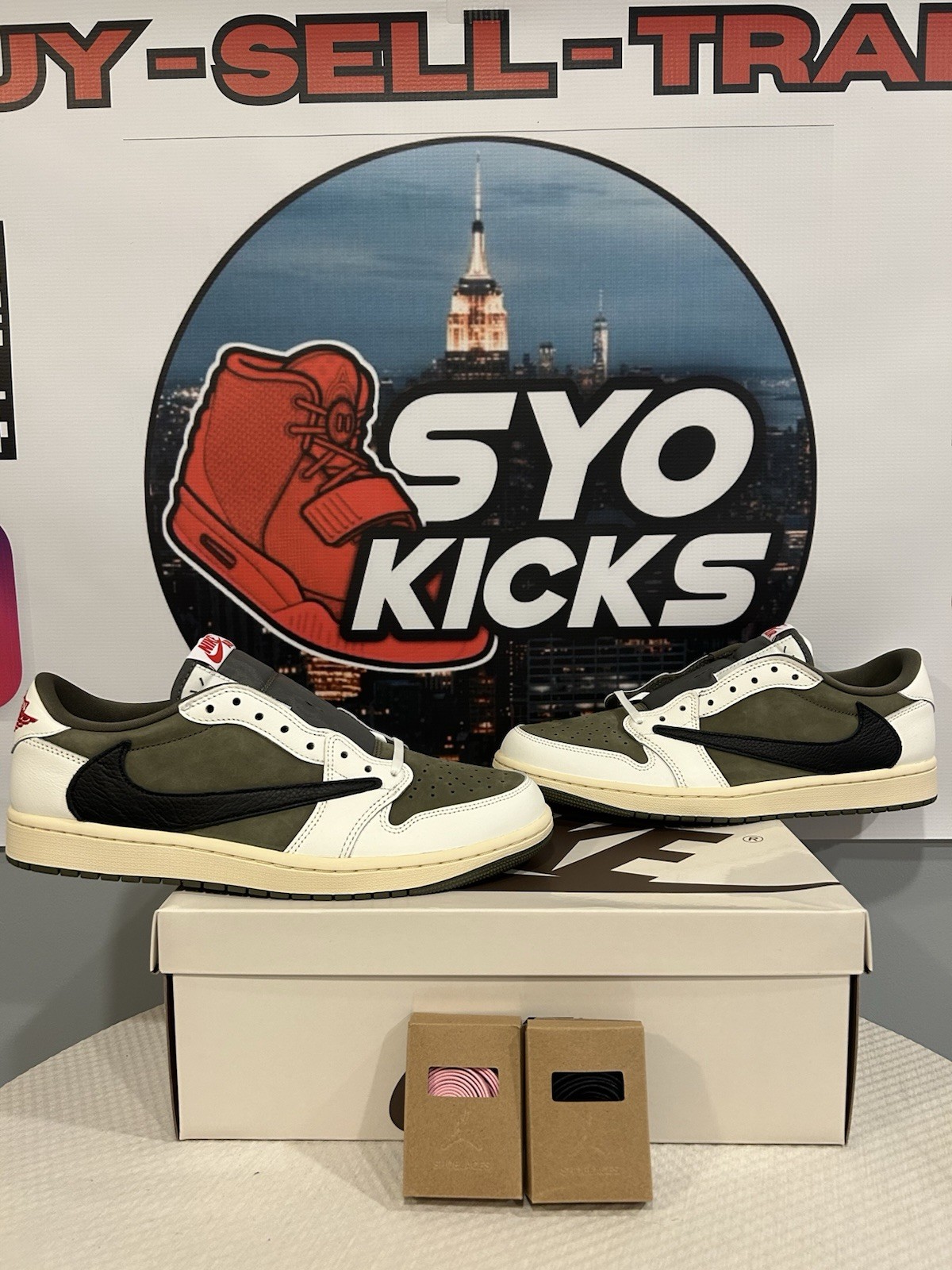 Size 10.5 - Travis Scott x Air Jordan 1 Retro OG SP Low Reverse Olive /...