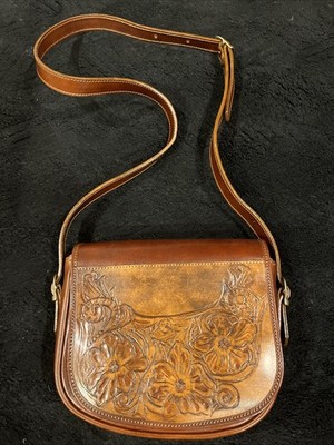 New handmade Italian Leather Shoulder strap Purse By Mancinni Embossed Flowers