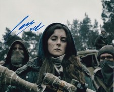 LEA VAN ACKEN signed Autogramm 20x25cm DARK NETFLIX in Person autograph COA