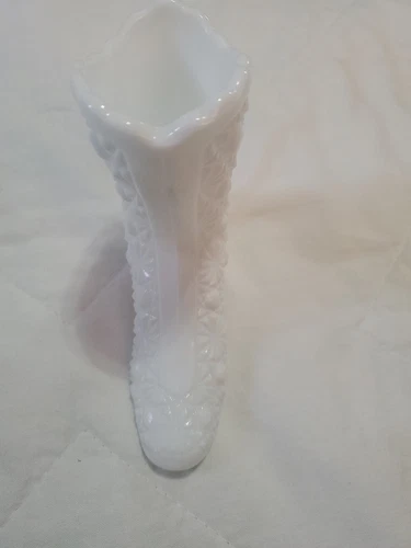 Fenton Milk Glass Daisy Button Boot Vintage - White Milk Glass 4” Tall Vase