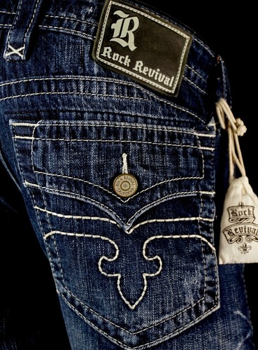 $220 Buckle Mens Rock Revival Jean 