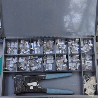 AMP 2-231652-0 Hand Crimper Frame w/ Case, Die Sets & Assorted Connectors
