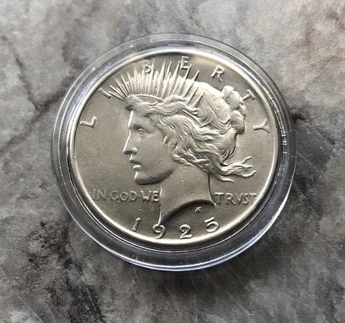 1925 SILVER PEACE DOLLAR IN STUNNING BU CONDITION!!