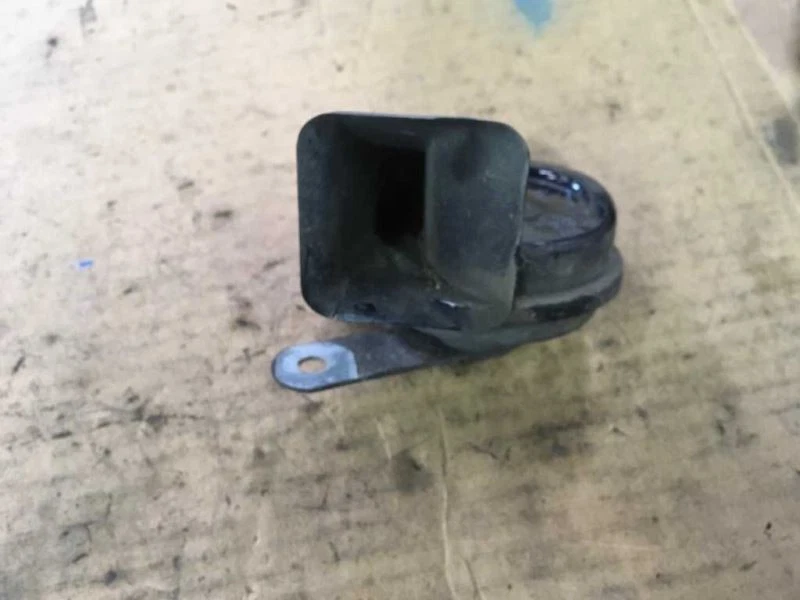 97 98 99 00 01 02 03 BMW 525I 528I 530I 540I BOCINA HIGH NOTE Foto 3 de 4