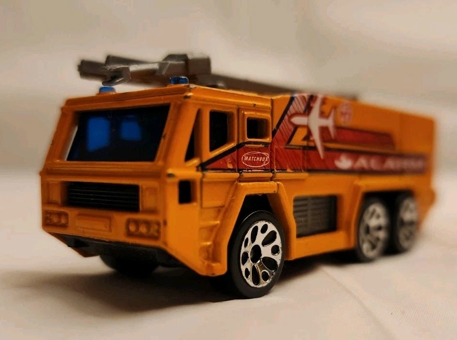 1992 China Matchbox Airport Fire Truck Orange Diecast Metro Alarm - Image 2 of 4