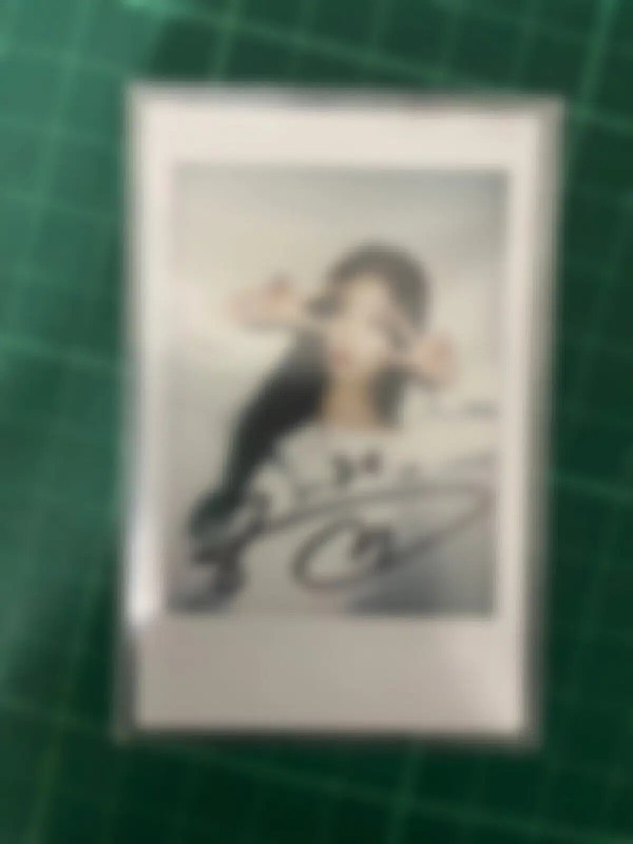gidle gidle Sujin Signed polaroid | eBay