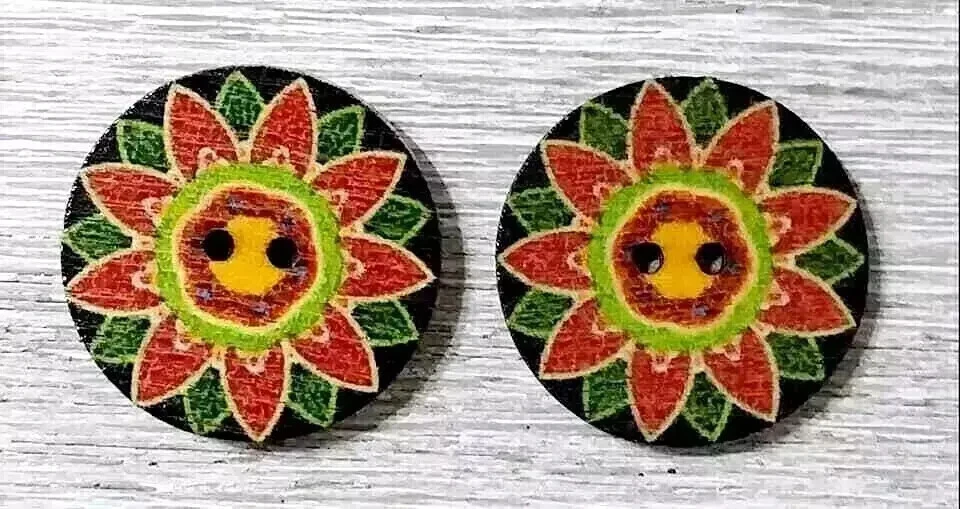 flowers boho wood buttons sewing 2 holes 7/8 inch (set #11) 2pc - Image 2 of 2