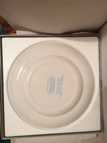 Avon Christmas Plate Series 1974 2nd Edition Country Church. - Picture 2 of 12