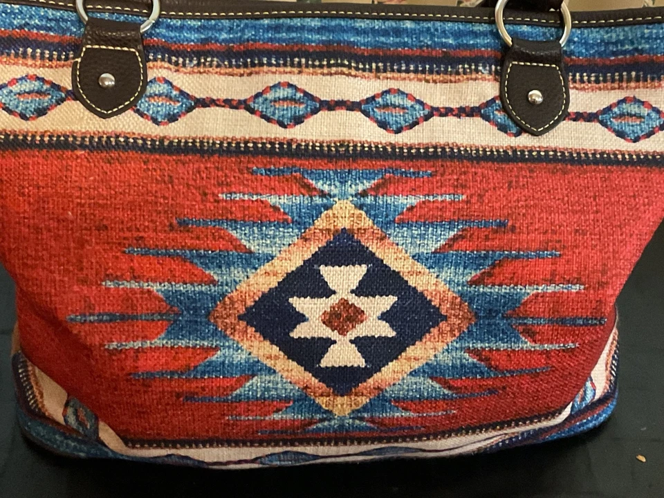 Сумочка с принтом Montana West Aztec 18X12 множество карманов и молний - Изображение 3 из 4