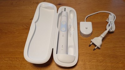 Philips Sonicare ProtectiveClean 4500. Reise-Ladeetui und Station