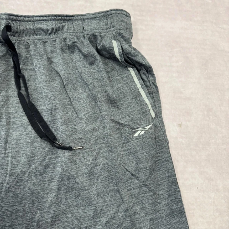 Pantalones Cortos Deportivos Reebok con Logo Para Hombre 2XL Foto 3 de 4