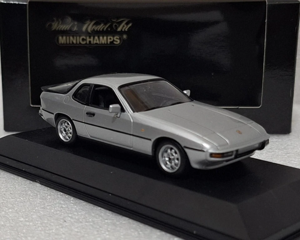 MINICHAMPS PORSCHE 924 1984 Silver Metalic 1:43 400062121 RARE Model Car - Image 4 of 4