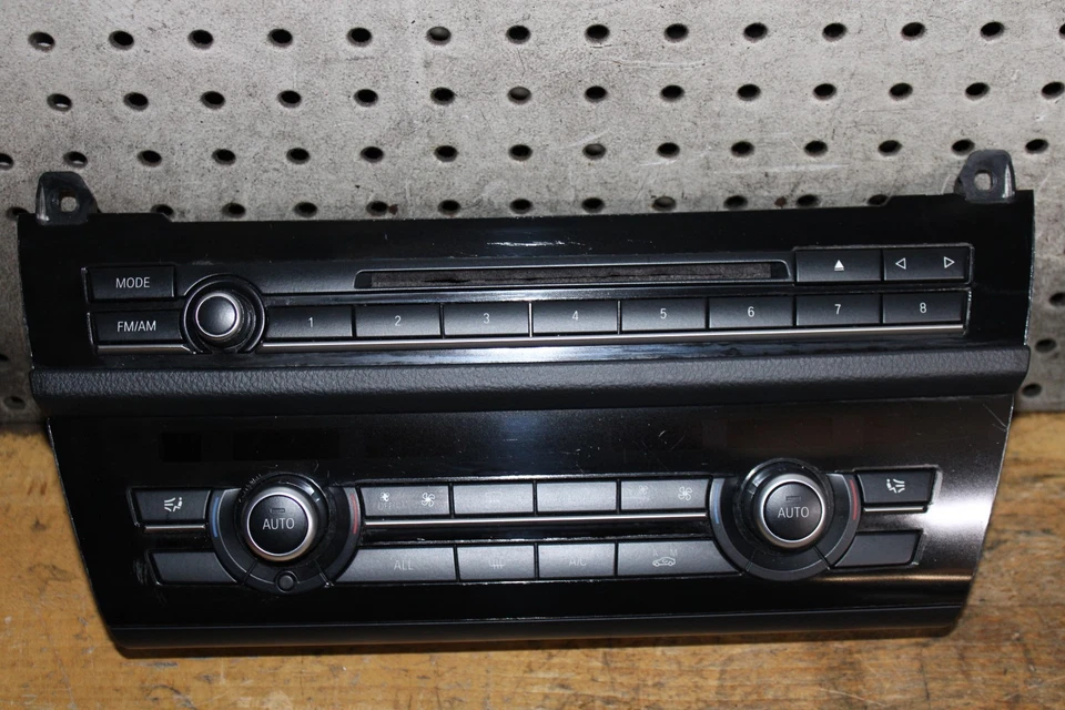 2011 - 2016 BMW 535i Navigation Info 10.25" Display Screen stereo buttons - Image 2 of 4