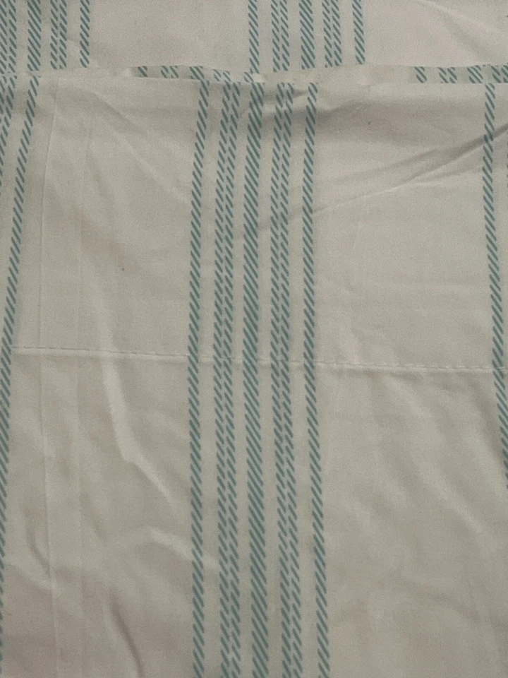 Sábana plana Concierge Collection verde blanco a rayas tamaño queen Foto 2 de 4