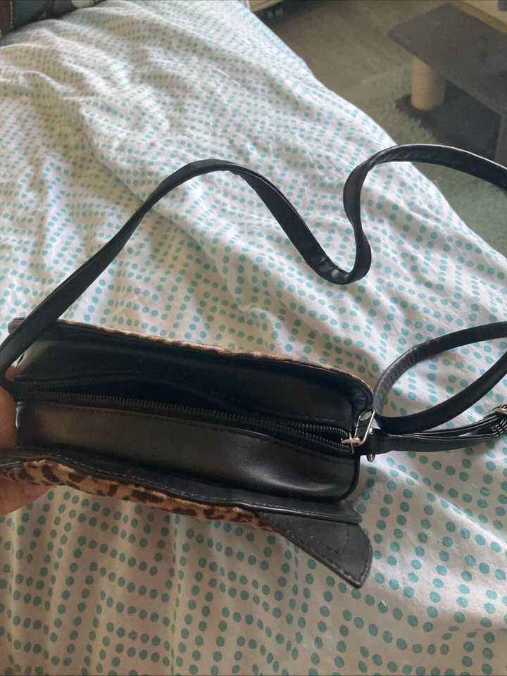 H And M Divided Cat Purse Leopard  - Image 4 of 4