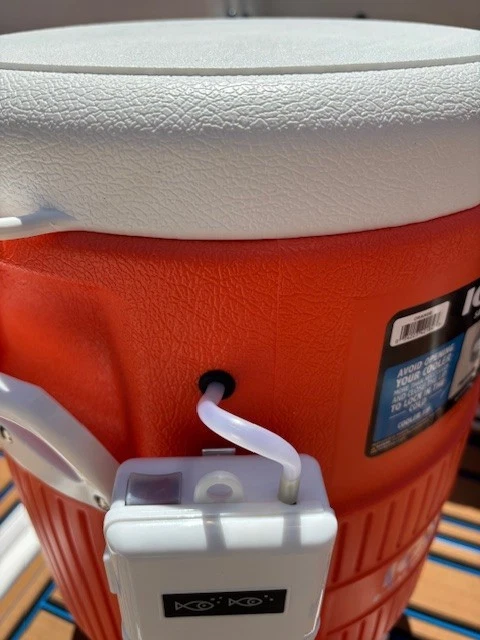 Enfriador de cebo aireador de pozo vivo soporte de varilla de iglú de 25 cuartos (Nuevo) Foto 4 de 4