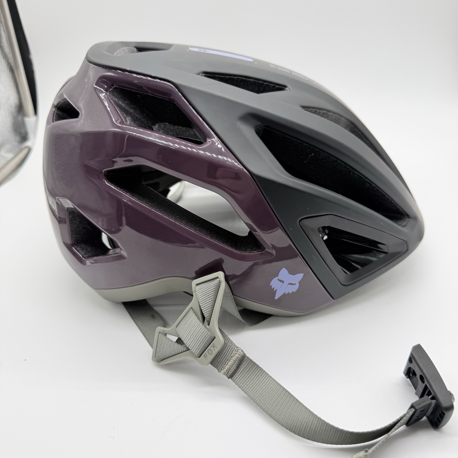 Fox Racing CrossFrame Pro MTB Helmet Purple Black Medium 55-59cm New Open Box