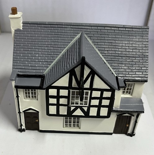 Hornby Skaledale R8620 OO Gauge Building - Small Pub 'Golden Fleece' - Very Good - Picture 6 of 10