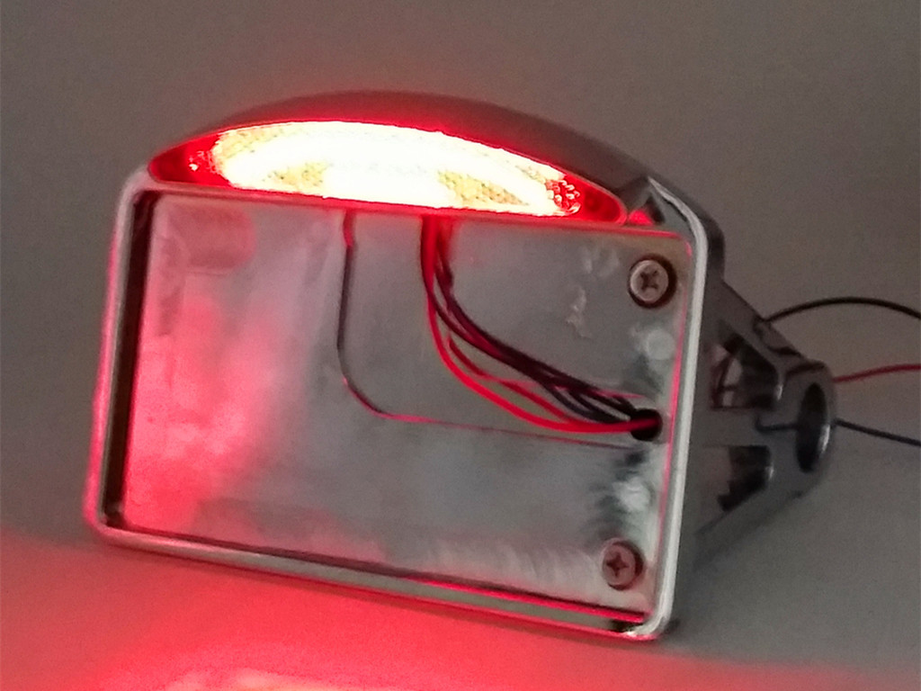 Supporto Luce Targa A LED Posteriore Per Moto Custom Chopper Bobber - Nero Alluminio, Per Targa 7x4", Asse 3/4" O 1" - 3