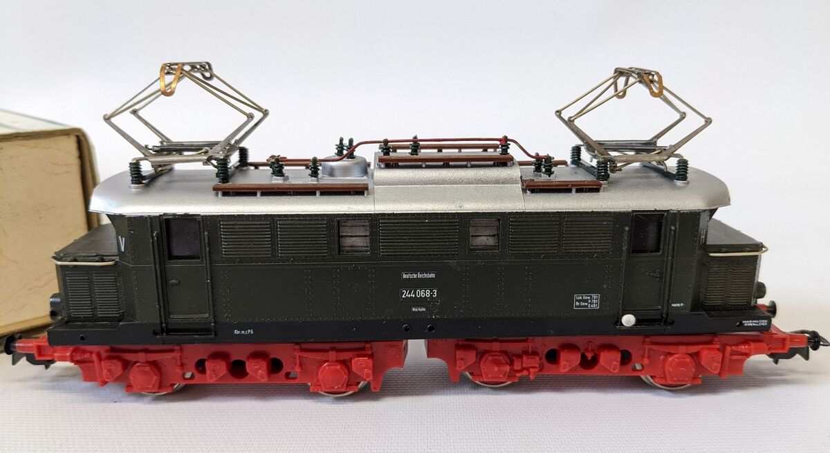 Vintage PIKO E. Germany BR244 HO 1:87 Train Electric Vintage PIKO E. Germany BR244 HO 1:87 Train Electric