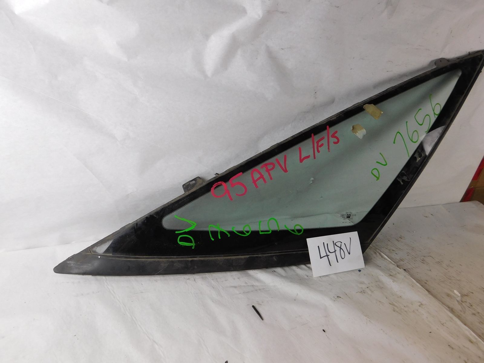 93 94 95 Chevrolet APV DRIVER Side front Quarter glass Window Panel 216V