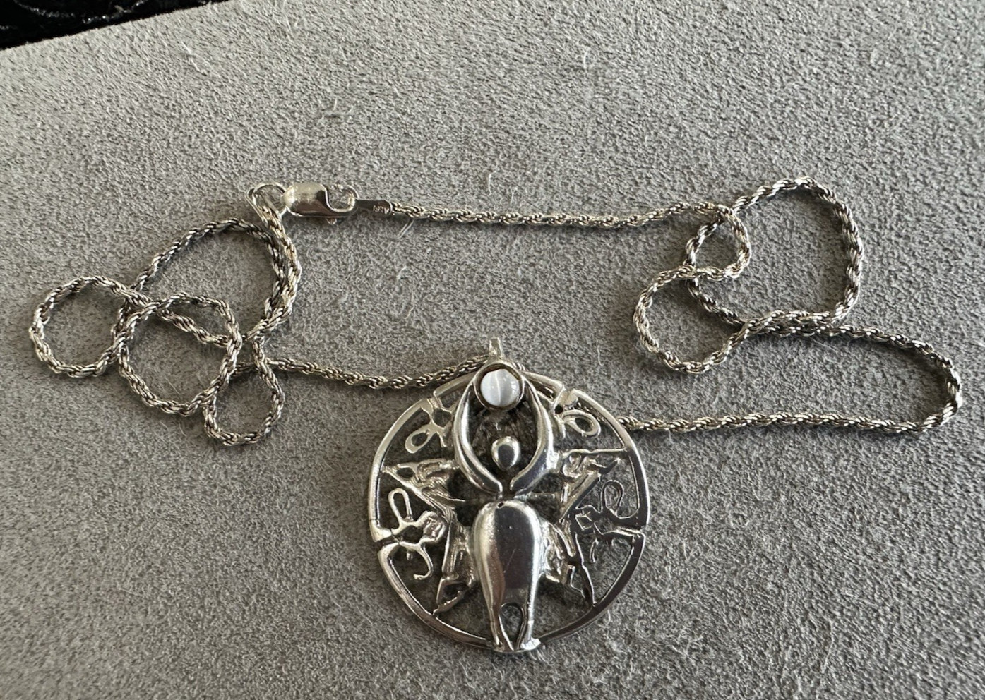 Vintage Sterling Silver Goddess Women White Stone Pendant Necklace 18