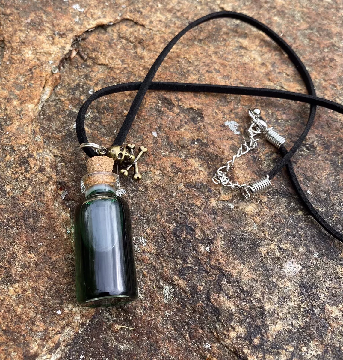 Jar necklace best sale pendant