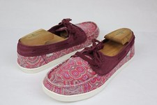 SANUK PAIR O SAIL PRINTS BURGUNDY COLOR SIDEWALK SURFER SHOES SIZE 9 US