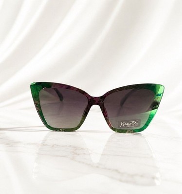 Stylish Sunglasses Mirror Lenses Cat Eye Style