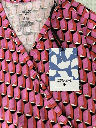 NWT DVF Target Diane Von Furstenberg Girls Pink Modern Faux Wrap Dress Size XL - Picture 3 of 4